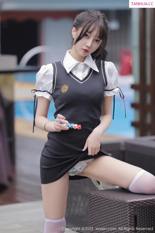 玥儿玥  [XiuRen]高清写真图 2023.06.09 No.6889 玥儿玥er 丝袜美腿第12张图片